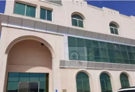 Коммерческий Готовая недвижимость Ж/Ж Офис  в аренду в Доха #7294 - 1  image 